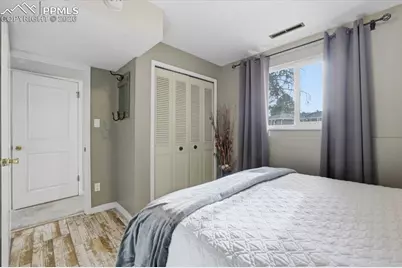 2918 Flintridge Square, Colorado Springs, CO 80918 - Photo 36