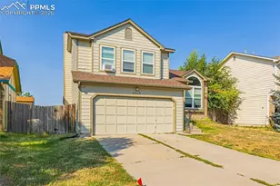 4512 Bramble Ln, Colorado Springs, CO 80925 - Photo 2