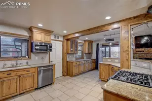 202 Rockledge Ct, Manitou Springs, CO 80829 - Photo 10