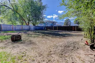 3905 Colony Hills Cir, Colorado Springs, CO 80916 - Photo 16