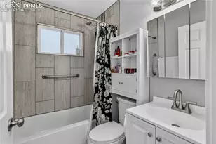 3905 Colony Hills Cir, Colorado Springs, CO 80916 - Photo 10
