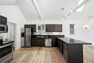 907 S Cascade Ave, Colorado Springs, CO 80903 - Photo 10