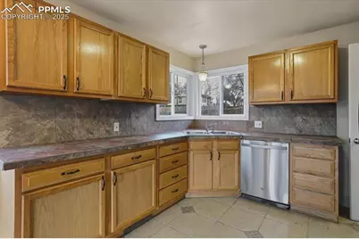 1133 Farragut Avenue, Colorado Springs, CO 80909 - Photo 4