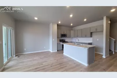 712 Belleza View, Colorado Springs, CO 80907 - Photo 10
