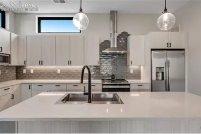 2260 Glenn Street, Colorado Springs, CO 80904 - Photo 2