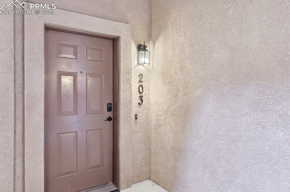 1530 Little Bear Creek Pt, Colorado Springs, CO 80904-6811