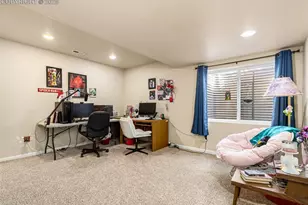 982 W Caliente Dr, Pueblo, CO 81007 - Photo 32