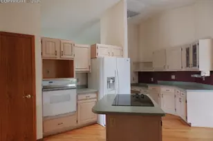 335 S Golfwood Pl, Pueblo West, CO 81007 - Photo 4