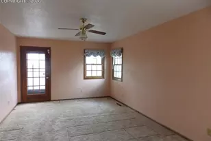 335 S Golfwood Pl, Pueblo West, CO 81007 - Photo 6