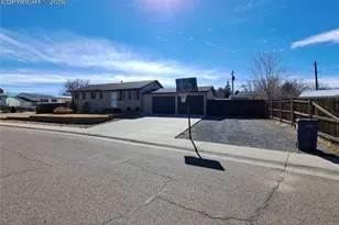 33 Wasatch Dr, Pueblo, CO 81005 - Photo 2