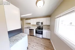 2413 E St Vrain St, Colorado Springs, CO 80909 - Photo 4