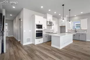 4435 Peak Crst Vw, Colorado Springs, CO 80918 - Photo 2