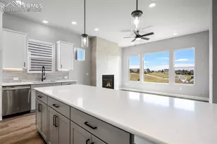 4435 Peak Crst Vw, Colorado Springs, CO 80918 - Photo 4