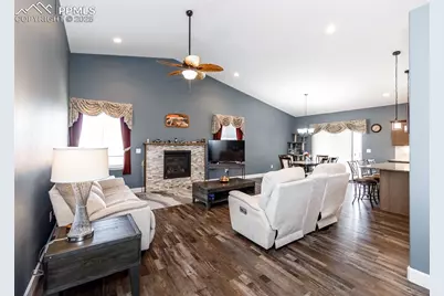 288 S Wiggins Drive, Pueblo, CO 81007 - Photo 6