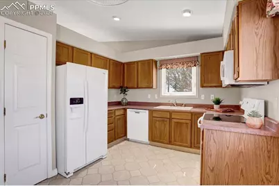 6101 Daylight Point, Colorado Springs, CO 80923 - Photo 10