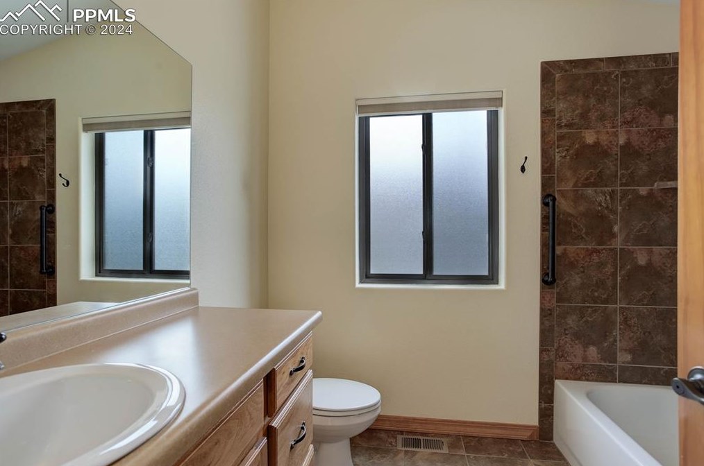 1116 Ptarmigan Dr, Woodland Park CO 80863-8004 exterior