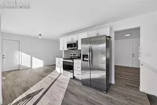 1926 Montezuma Dr, Colorado Springs, CO 80910 - Photo 10