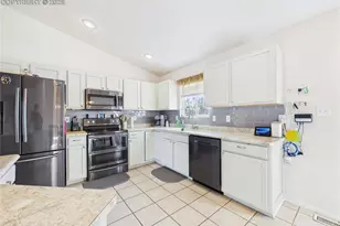 1253 N Stratton Dr, Pueblo West, CO 81007 - Photo 10