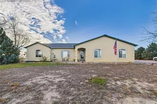 1253 N Stratton Dr, Pueblo West, CO 81007 - Photo 2