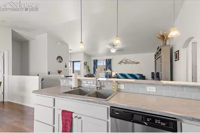 1485 E Ithaca Drive, Pueblo, CO 81007 - Photo 8