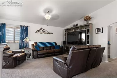 1485 E Ithaca Drive, Pueblo, CO 81007 - Photo 4