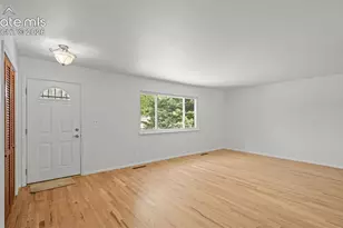 2406 N Circle Dr, Colorado Springs, CO 80909 - Photo 14