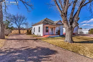 1537 Willow St, Canon City, CO 81212 - Photo 4