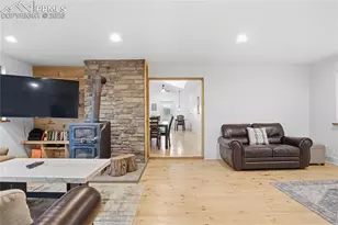 1636 Lakemoor Dr, Florissant, CO 80816 - Photo 8