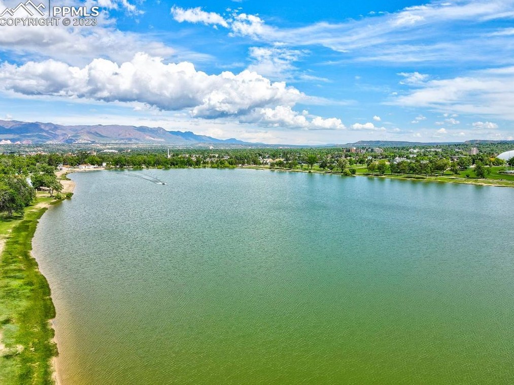 816 Prospect Lake Dr, Colorado Springs, CO 80910-3515
