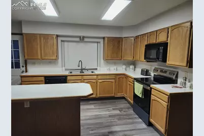 7841 Scarborough Drive, Colorado Springs, CO 80920 - Photo 6