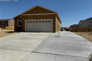 2305 Starboard Ln, Pueblo, CO 81008 - Photo 2