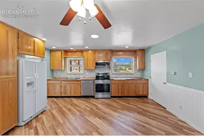 626 Pioneer Lane, Colorado Springs, CO 80904 - Photo 6