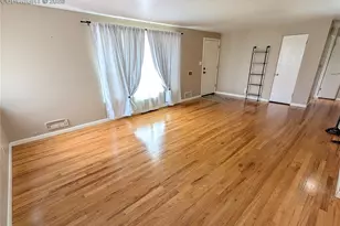 2119 Lark Dr, Colorado Springs, CO 80909 - Photo 4