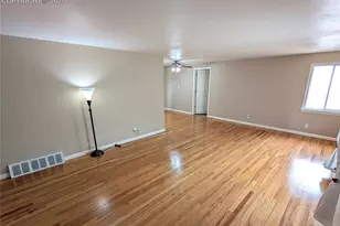 2119 Lark Dr, Colorado Springs, CO 80909 - Photo 6