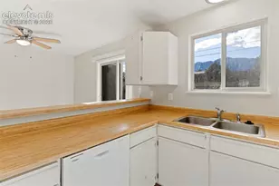 872 London Green Way, Colorado Springs, CO 80906 - Photo 4