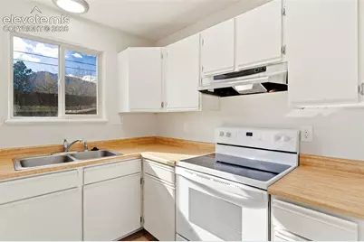 872 London Green Way, Colorado Springs, CO 80906 - Photo 2
