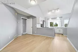 365 Autumn Ridge Cir, Colorado Springs, CO 80906 - Photo 8