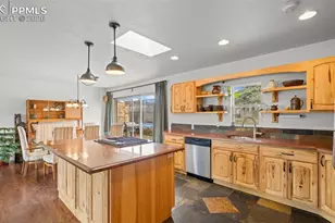 825 Panorama Dr, Colorado Springs, CO 80904 - Photo 10