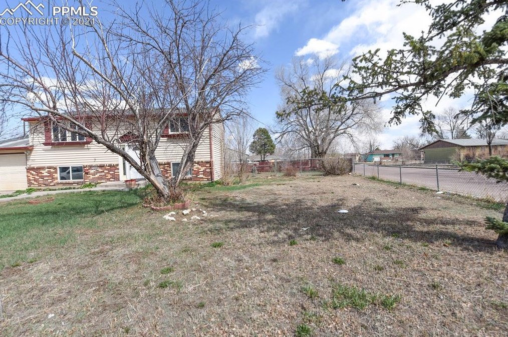 1307 Willshire Dr, Colorado Springs, CO 80906-5627
