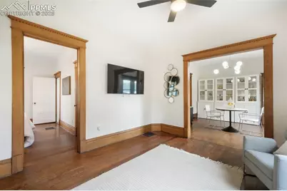 907 N Corona Street, Colorado Springs, CO 80903 - Photo 6
