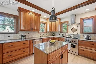 1411 Mesa Avenue, Colorado Springs, CO 80906 - Photo 16