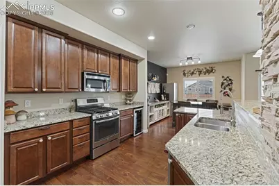 10202 Abrams Drive, Colorado Springs, CO 80925 - Photo 4