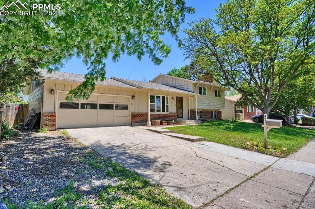 4635 La Cresta Dr, Colorado Springs, CO 80918-2506