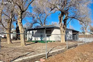 1929 E 15th St, Pueblo, CO 81001 - Photo 2