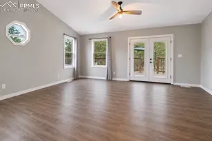 31 Wallace Dr, Florissant, CO 80816 - Photo 20