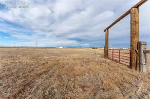995 N Matt Dr, Pueblo, CO 81007 - Photo 44