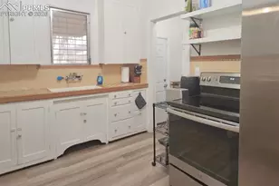 1513 E 4th St, Pueblo, CO 81001 - Photo 4