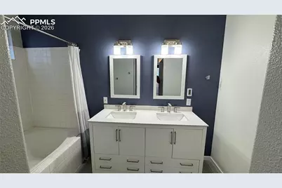 7195 Mount Higgins Heights, Colorado Springs, CO 80922 - Photo 6