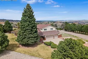 806 Point of the Pines Dr, Colorado Springs, CO 80919 - Photo 2