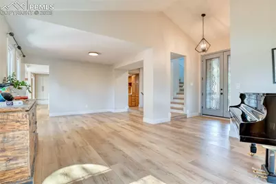 7074 Oak Valley Drive, Colorado Springs, CO 80919 - Photo 12